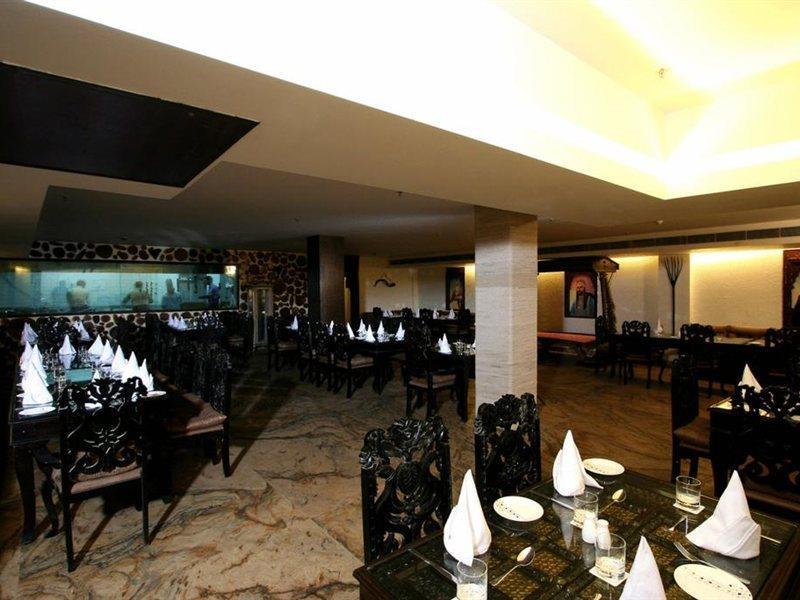 Taurus Sarovar Portico New Delhi Eksteriør bilde