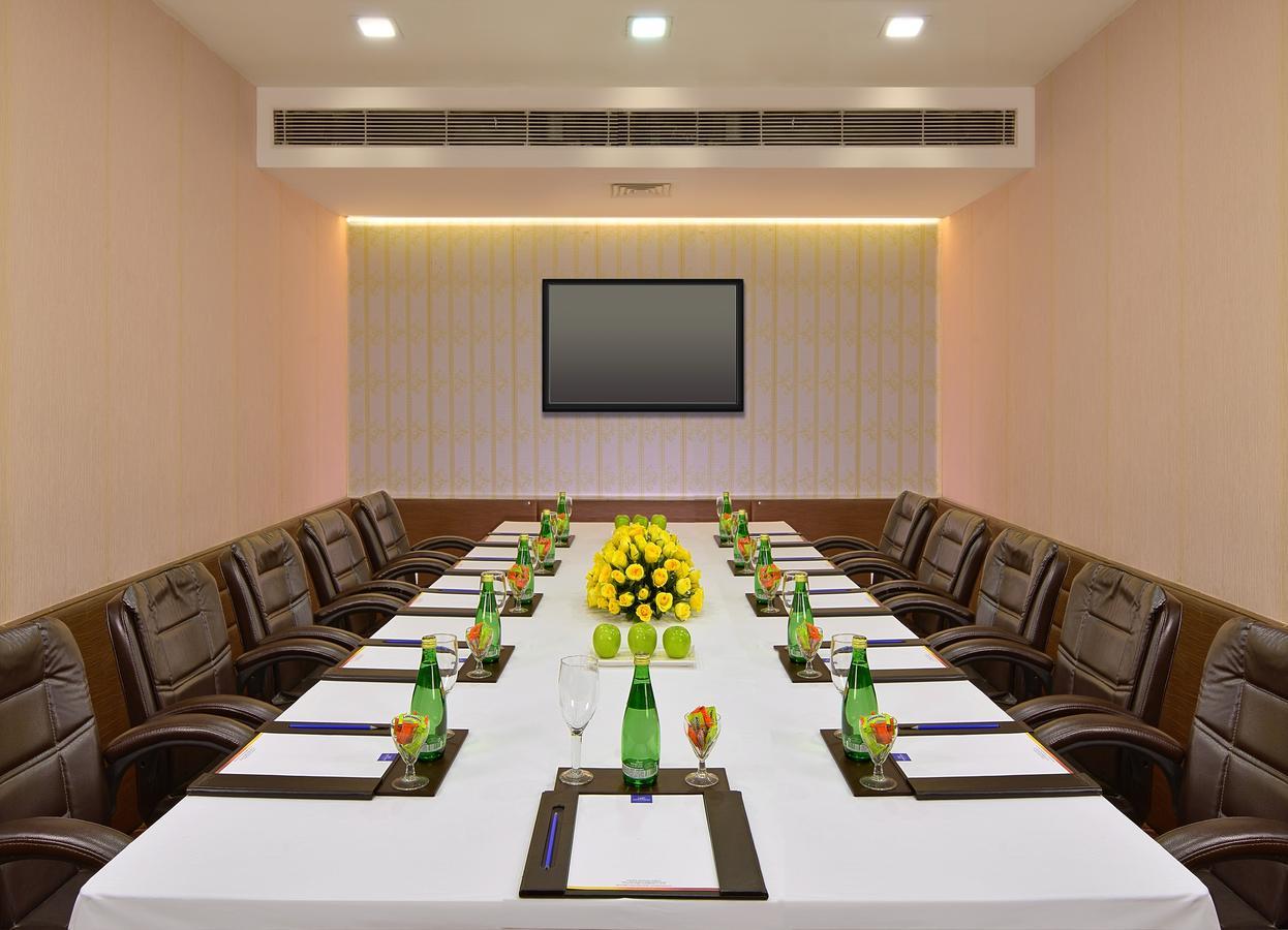 Taurus Sarovar Portico New Delhi Eksteriør bilde