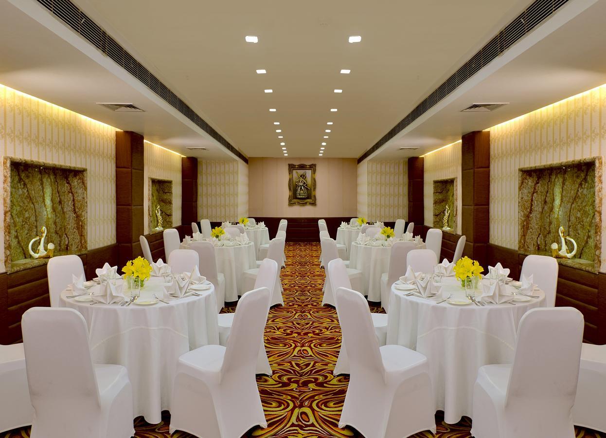 Taurus Sarovar Portico New Delhi Eksteriør bilde