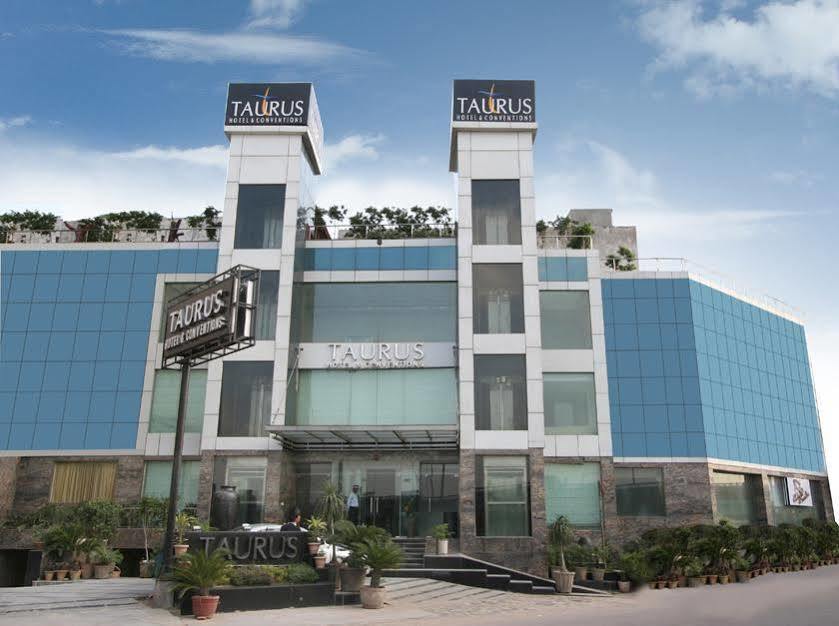 Taurus Sarovar Portico New Delhi Eksteriør bilde