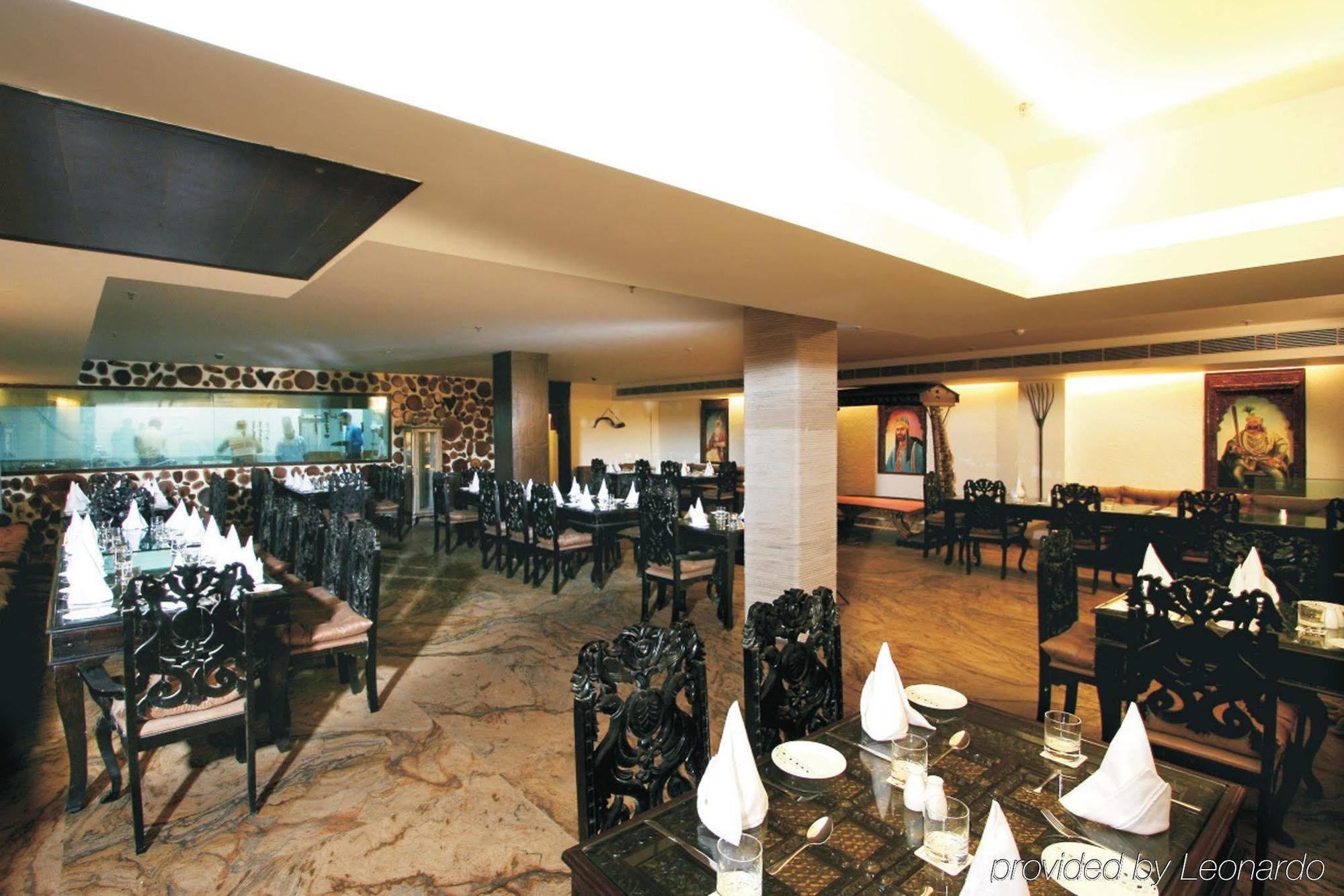 Taurus Sarovar Portico New Delhi Restaurant bilde