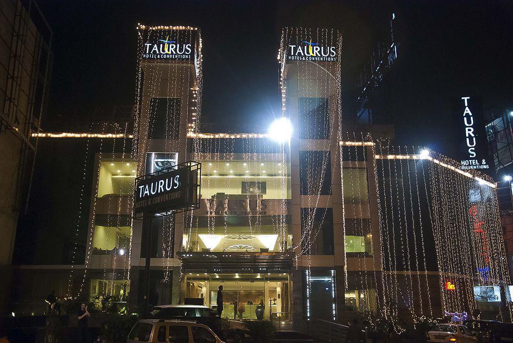 Taurus Sarovar Portico New Delhi Eksteriør bilde